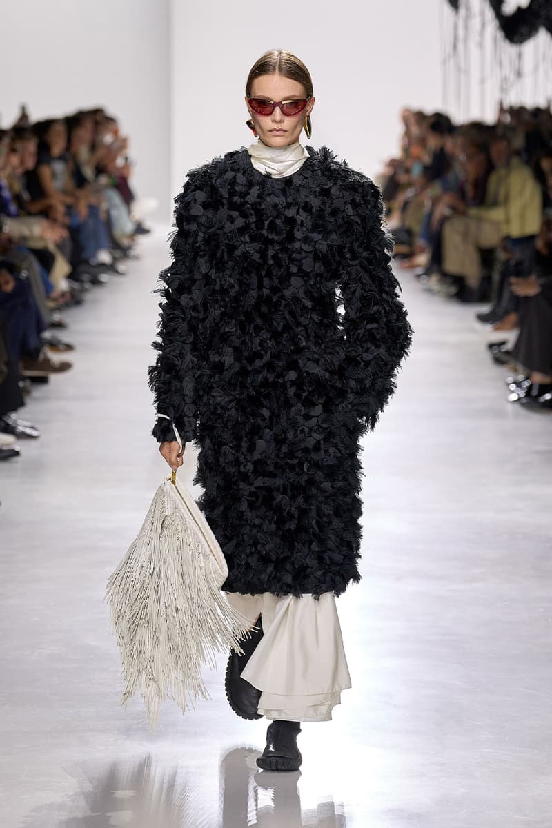 Louise Trotter's Debut Bottega Veneta SS26 Collection Breathes New Air Into the Heritage House