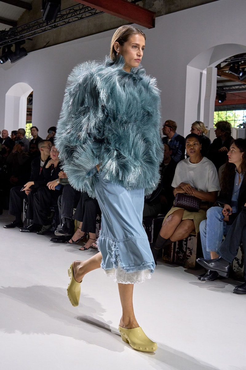 Louise Trotter's Debut Bottega Veneta SS26 Collection Breathes New Air Into the Heritage House