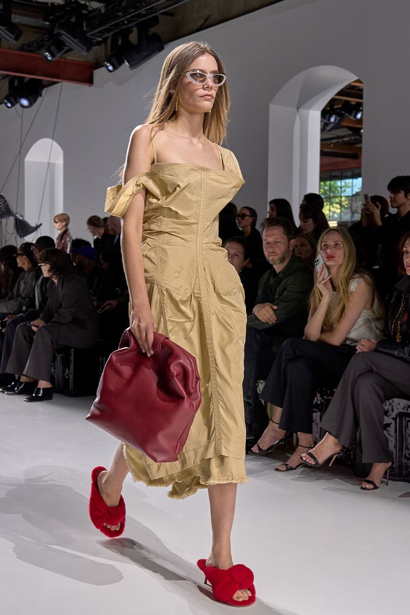 Louise Trotter's Debut Bottega Veneta SS26 Collection Breathes New Air Into the Heritage House