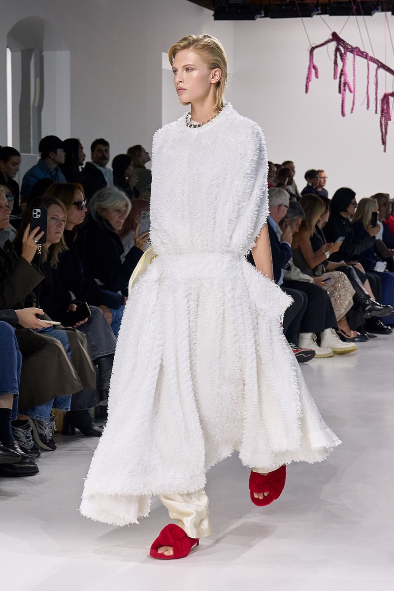 Louise Trotter's Debut Bottega Veneta SS26 Collection Breathes New Air Into the Heritage House