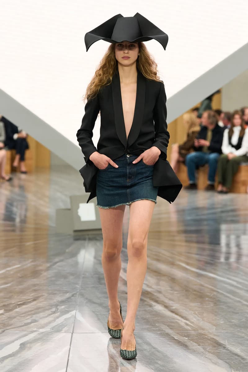 Jonathan Anderson's Debut Dior SS26 Womenswear Collection Was Nothing Short of Spectacular lvmh creative director sole 