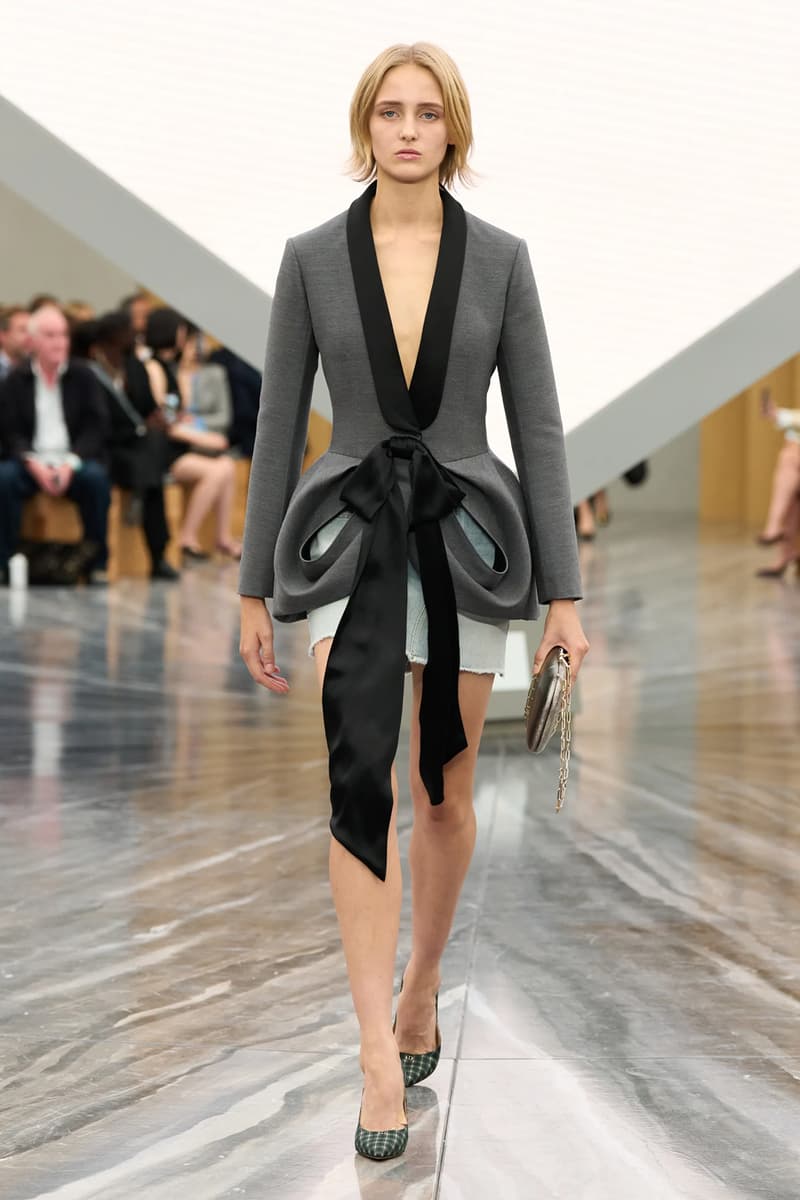 Jonathan Anderson's Debut Dior SS26 Womenswear Collection Was Nothing Short of Spectacular lvmh creative director sole 