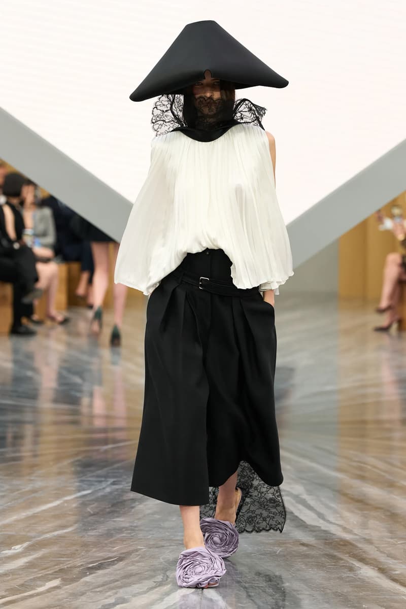 Jonathan Anderson's Debut Dior SS26 Womenswear Collection Was Nothing Short of Spectacular lvmh creative director sole 