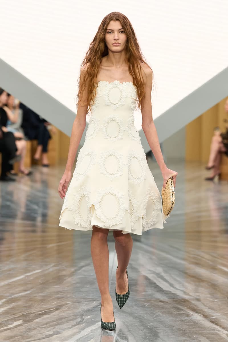 Jonathan Anderson's Debut Dior SS26 Womenswear Collection Was Nothing Short of Spectacular lvmh creative director sole 