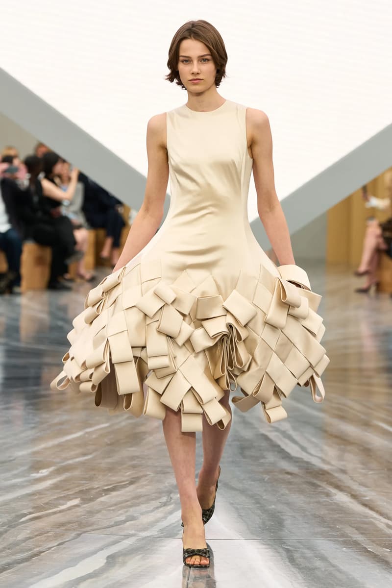 Jonathan Anderson's Debut Dior SS26 Womenswear Collection Was Nothing Short of Spectacular lvmh creative director sole 