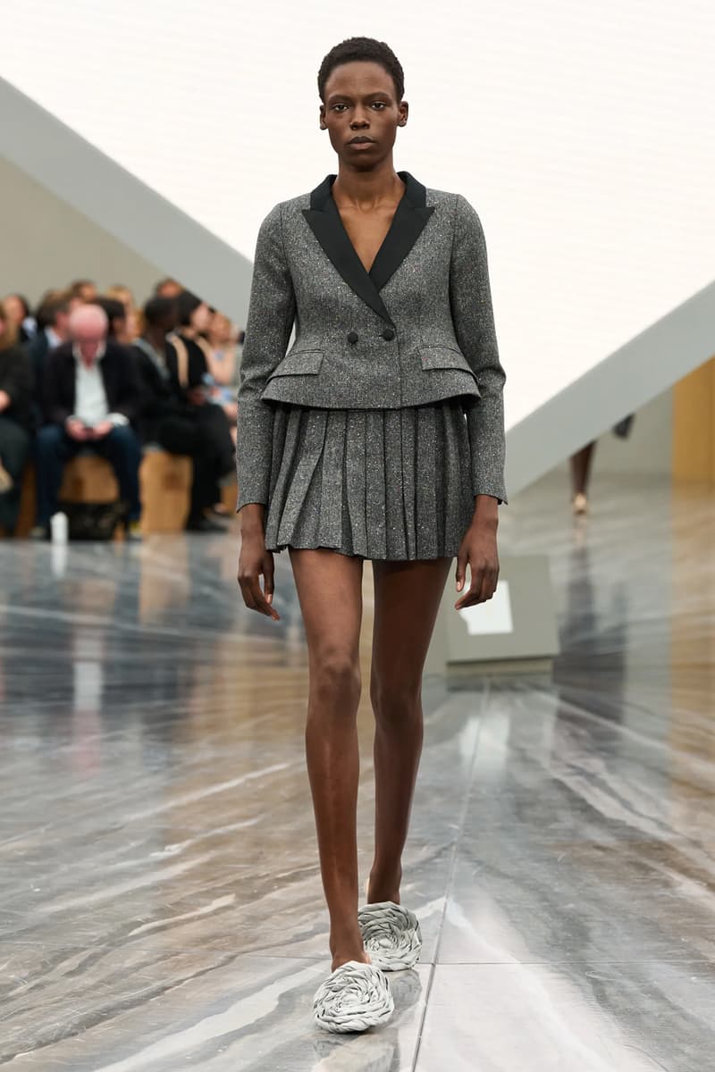 Jonathan Anderson's Debut Dior SS26 Womenswear Collection Was Nothing Short of Spectacular lvmh creative director sole 
