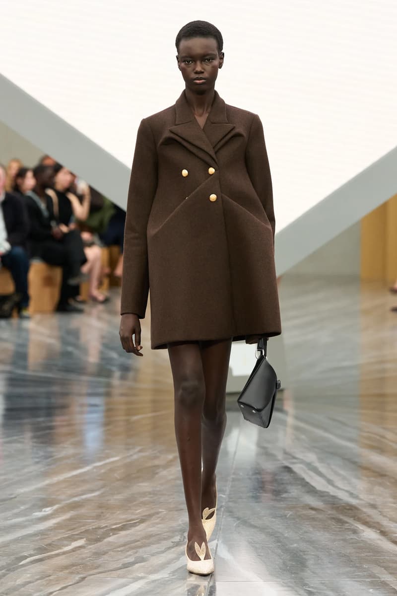 Jonathan Anderson's Debut Dior SS26 Womenswear Collection Was Nothing Short of Spectacular lvmh creative director sole 