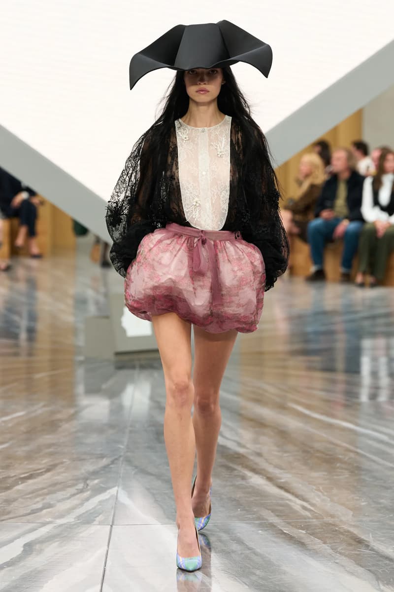 Jonathan Anderson's Debut Dior SS26 Womenswear Collection Was Nothing Short of Spectacular lvmh creative director sole 
