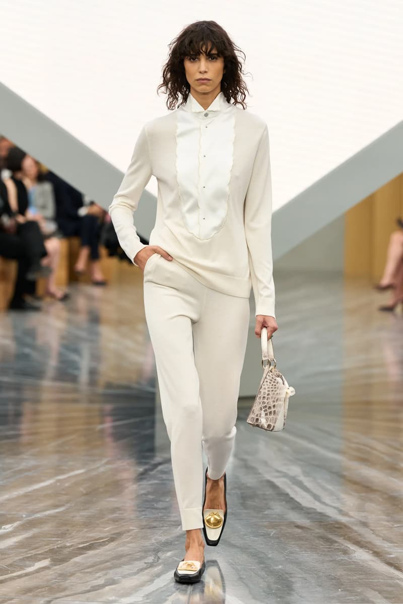 Jonathan Anderson's Debut Dior SS26 Womenswear Collection Was Nothing Short of Spectacular lvmh creative director sole 