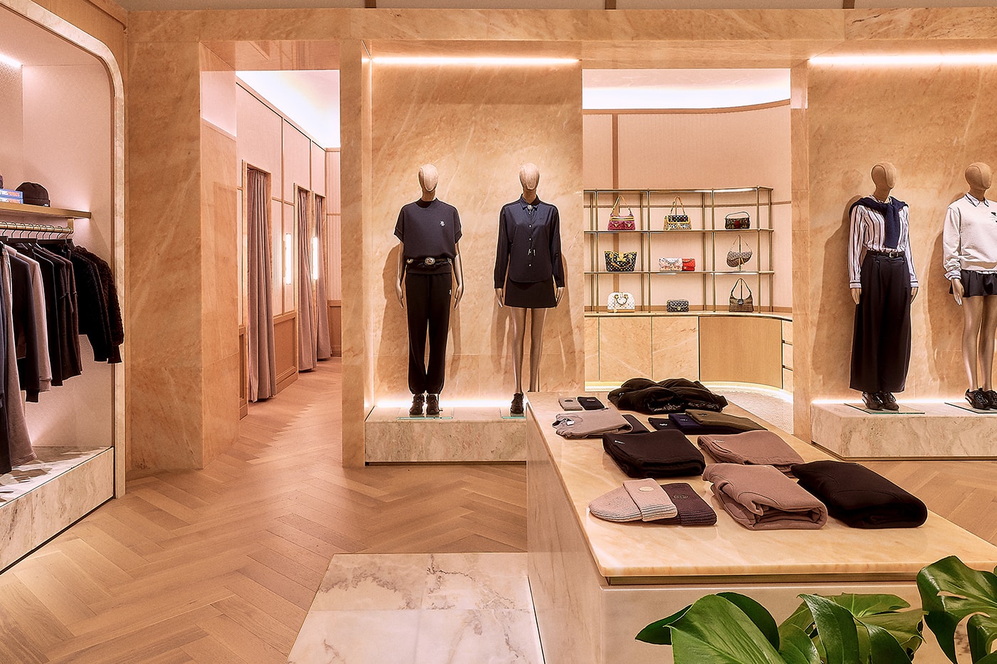 Kith Announces Opening of Chicago Flagship windy city Magnificent Mile, Kith Chicago onnie Fieg for ASICS World’s Fair collection asics world fair womens accessories