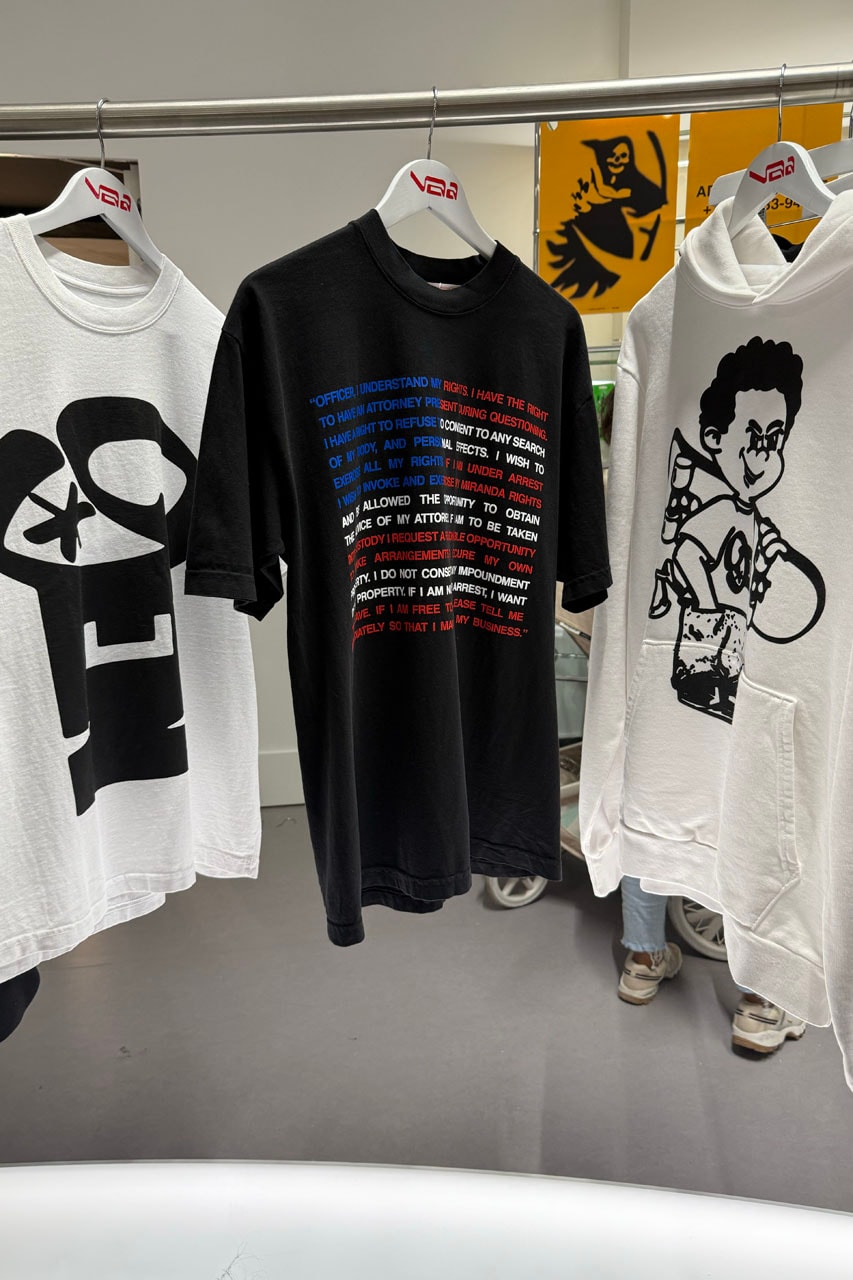 Por dentro de 'Virgil Abloh: The Codes' no Grand Palais: olhar de perto das colaborações com colette, L’Art de l’Automobile, BABYLON e Pyrex; arte, protótipos e arquivo