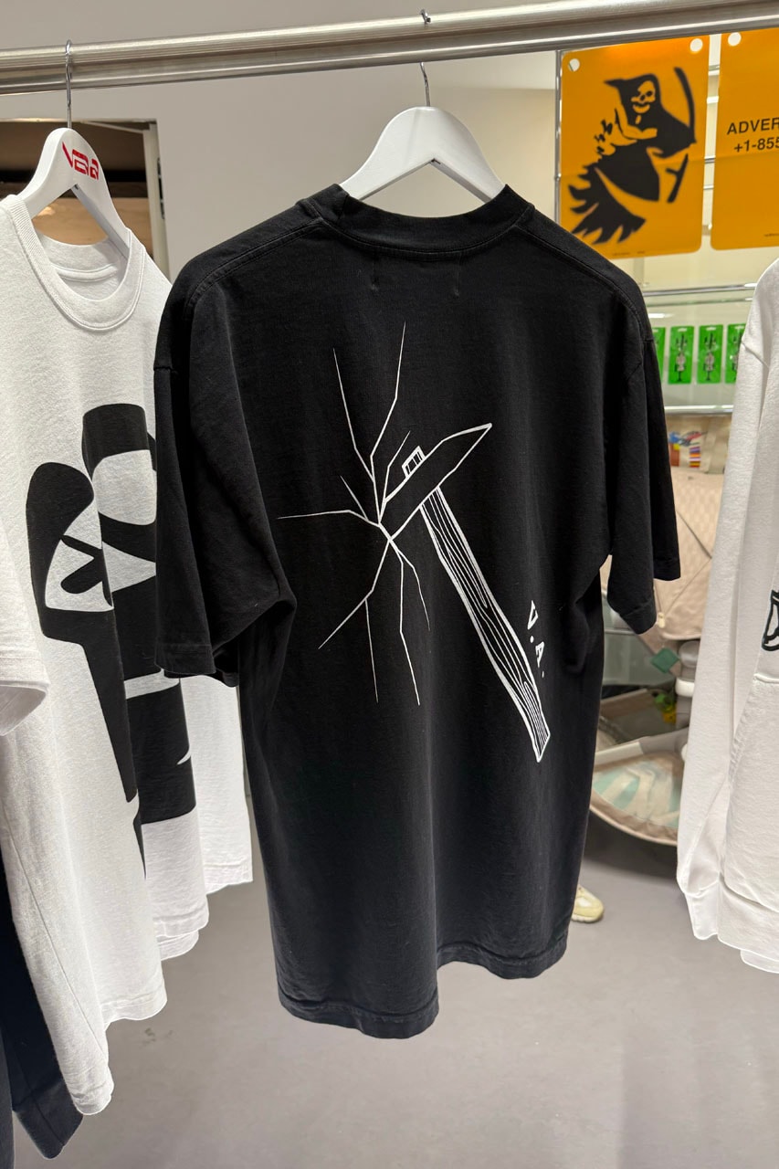 Por dentro de 'Virgil Abloh: The Codes' no Grand Palais: olhar de perto das colaborações com colette, L’Art de l’Automobile, BABYLON e Pyrex; arte, protótipos e arquivo