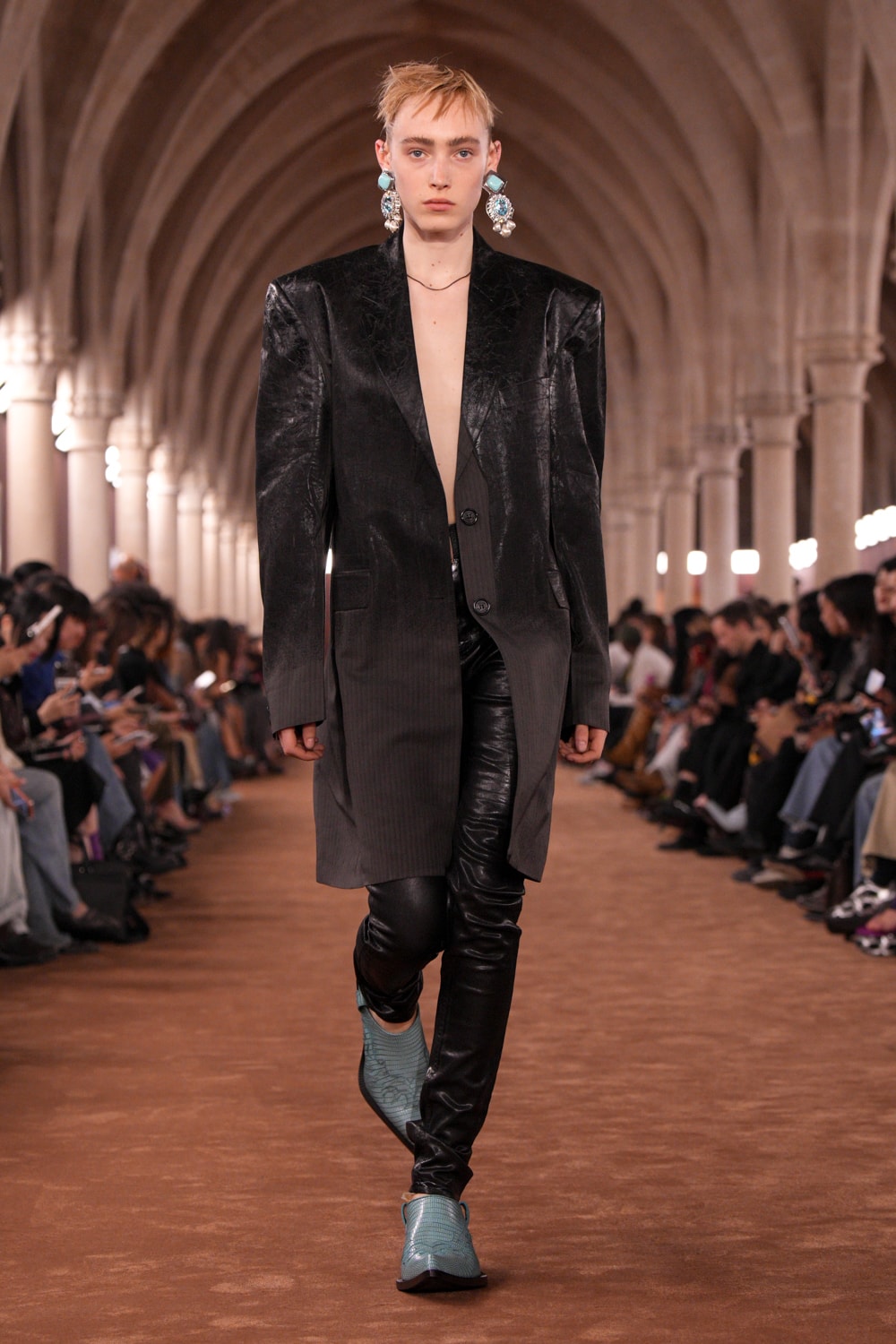 Acne Studios Spring Summer 2026 Paris Fashion Week menswear womenswear runway show Jonny Johansson