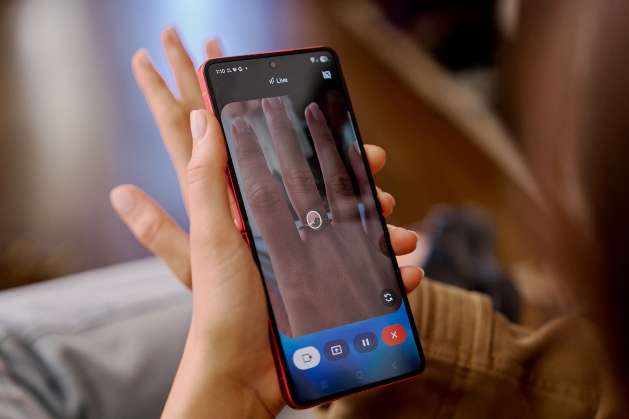 Sarah Stephens Samsung Galaxy Flip7 Gemini 