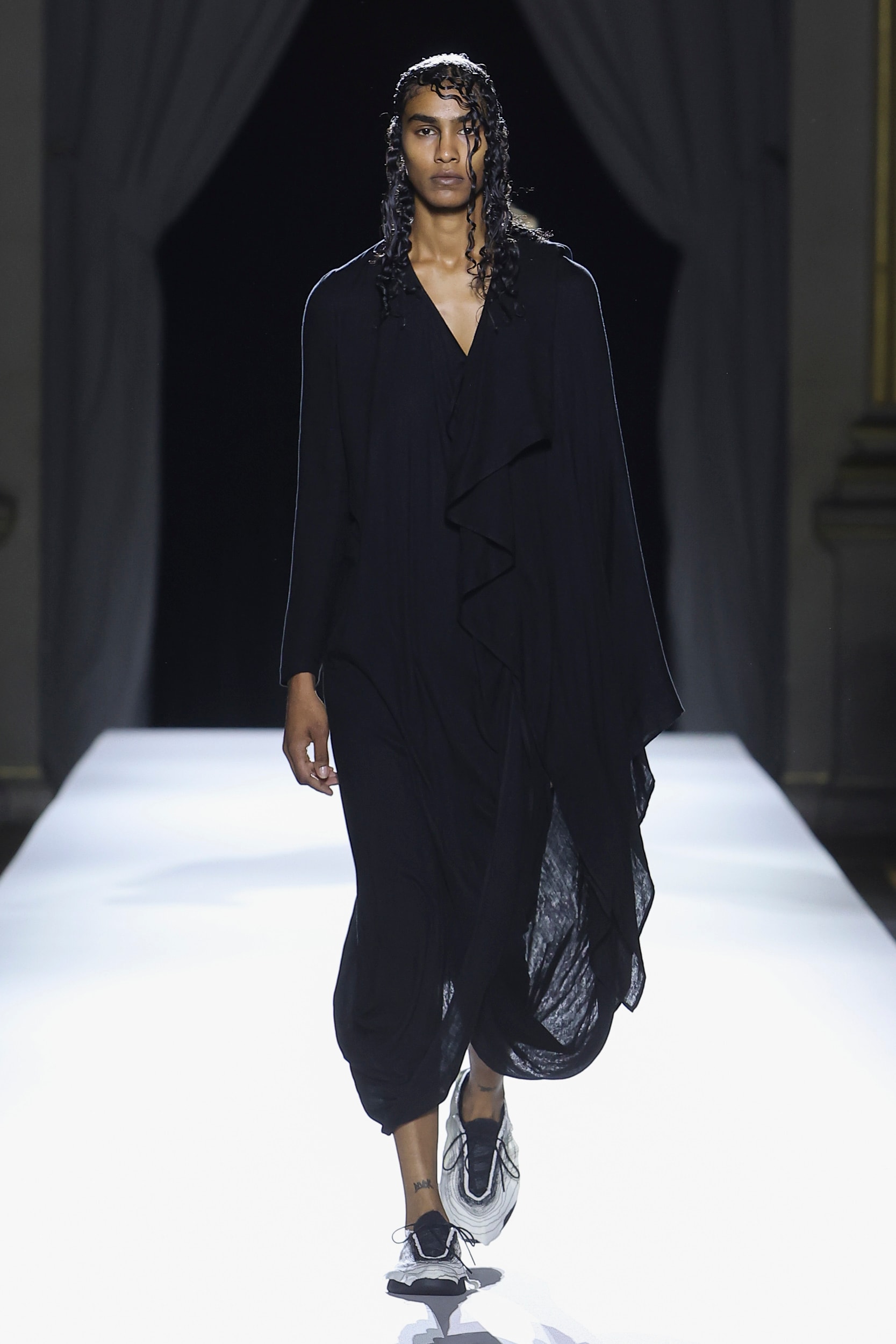 Yohji Yamamoto Spring Summer 2026 Paris Fashion Week womenswear runway show