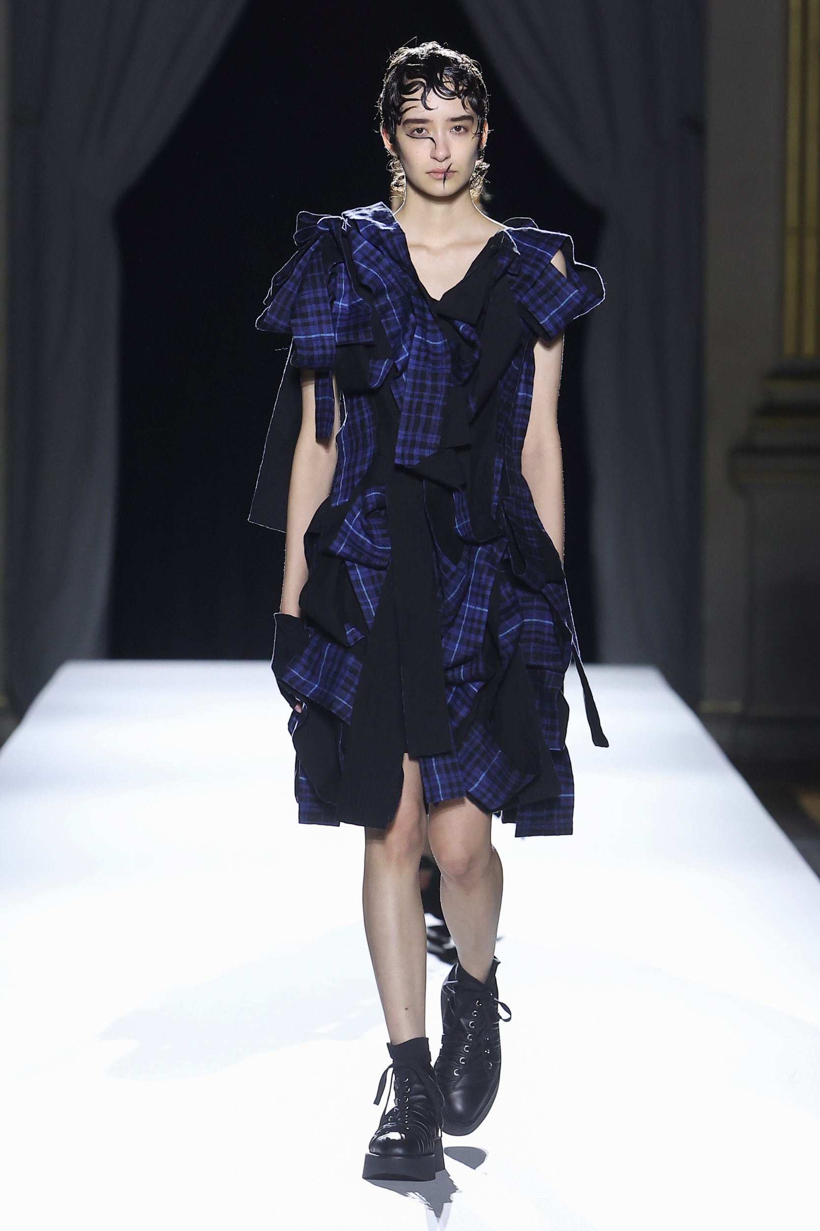 Yohji Yamamoto Spring Summer 2026 Paris Fashion Week womenswear runway show