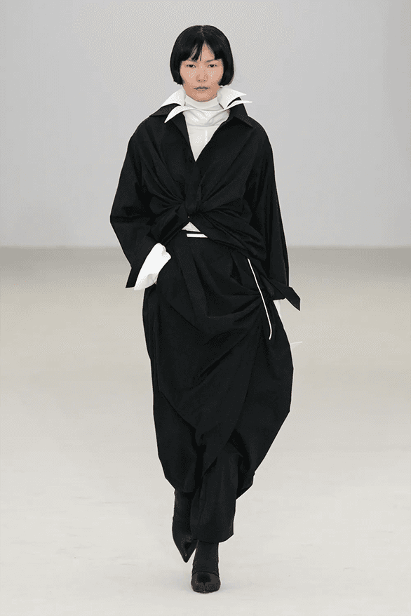 Issey Miyake 2026 春夏系列大秀正式登陸巴黎時裝週 | Hypebeast