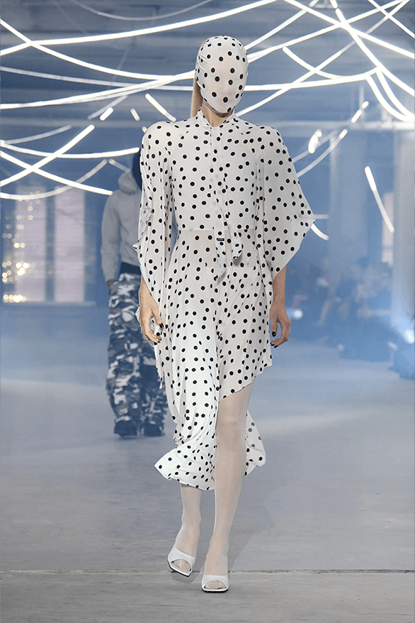 VETEMENTS Spring Summer 2026 Paris Fashion Week menswear womenswear runway show Guram Gvasalia