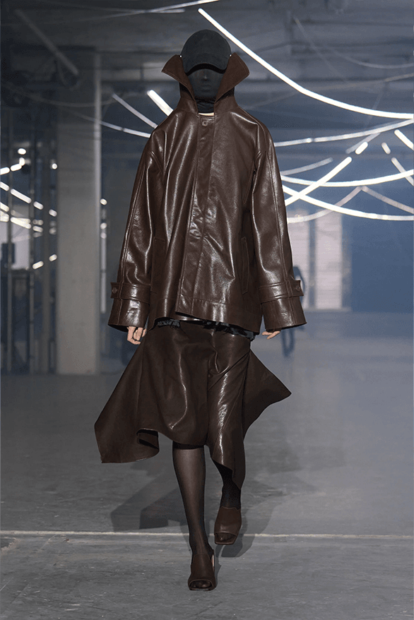VETEMENTS Spring Summer 2026 Paris Fashion Week menswear womenswear runway show Guram Gvasalia