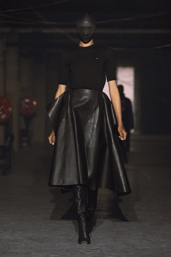 VETEMENTS Spring Summer 2026 Paris Fashion Week menswear womenswear runway show Guram Gvasalia