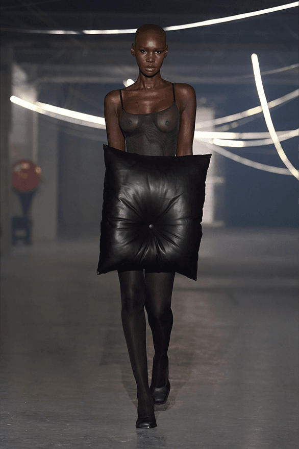 VETEMENTS Spring Summer 2026 Paris Fashion Week menswear womenswear runway show Guram Gvasalia