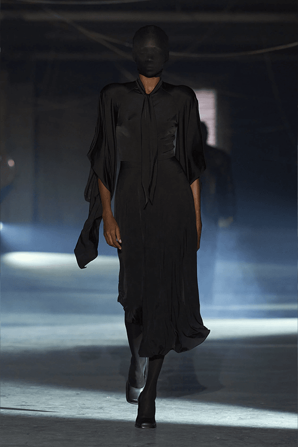 VETEMENTS Spring Summer 2026 Paris Fashion Week menswear womenswear runway show Guram Gvasalia