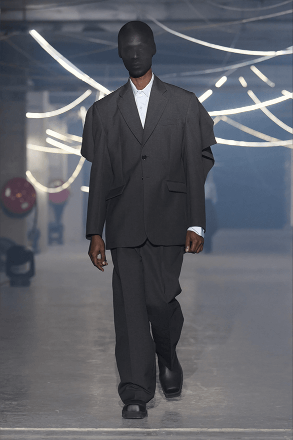 VETEMENTS Spring Summer 2026 Paris Fashion Week menswear womenswear runway show Guram Gvasalia