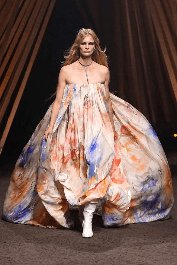 Alexander McQueen Spring Summer 2026 paris fashion week womenswear runway Seán McGirr