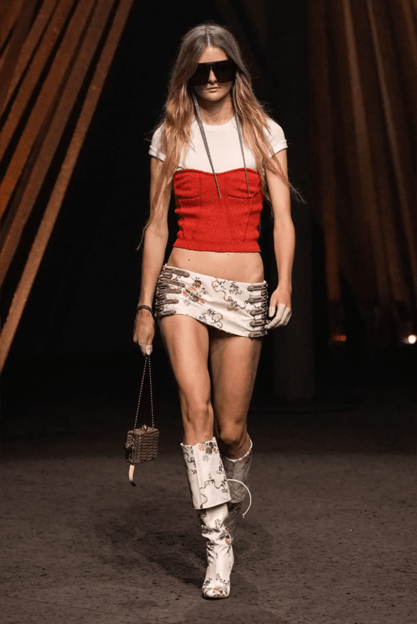 Alexander McQueen Spring Summer 2026 paris fashion week womenswear runway Seán McGirr