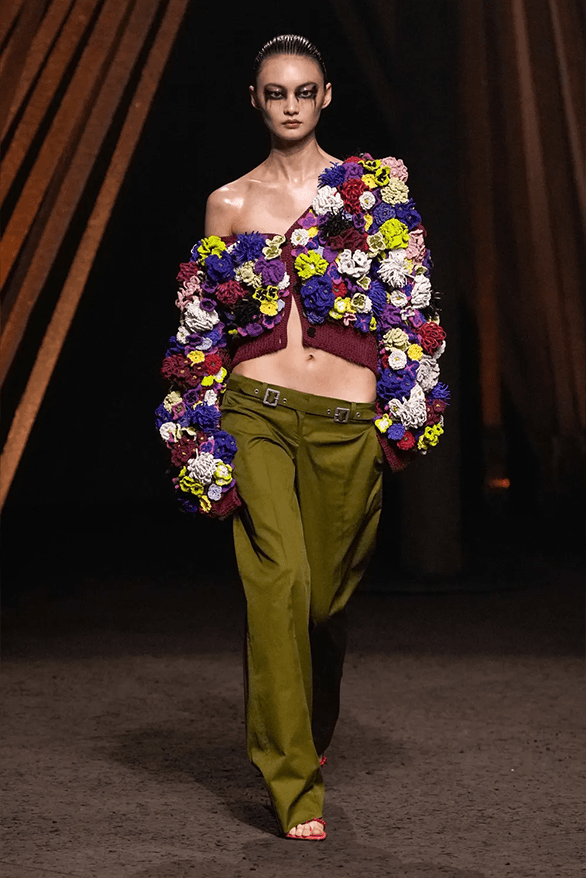 Alexander McQueen Spring Summer 2026 paris fashion week womenswear runway Seán McGirr