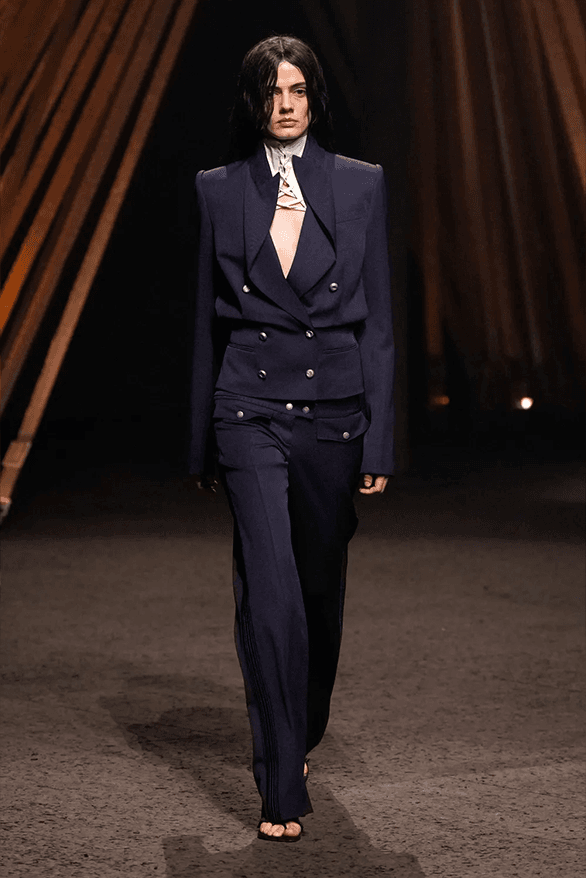 Alexander McQueen Spring Summer 2026 paris fashion week womenswear runway Seán McGirr