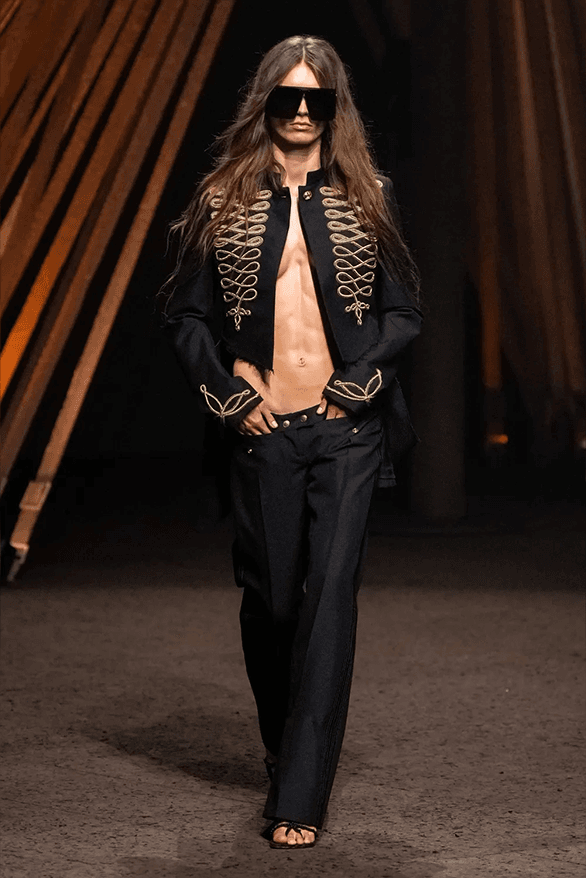 Alexander McQueen Spring Summer 2026 paris fashion week womenswear runway Seán McGirr