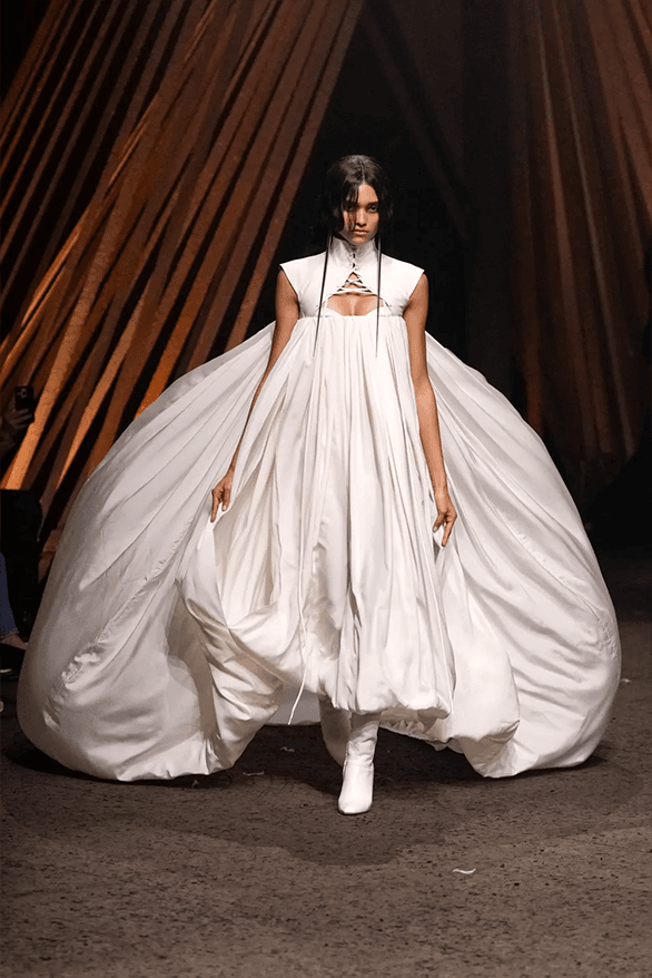 Alexander McQueen Spring Summer 2026 paris fashion week womenswear runway Seán McGirr