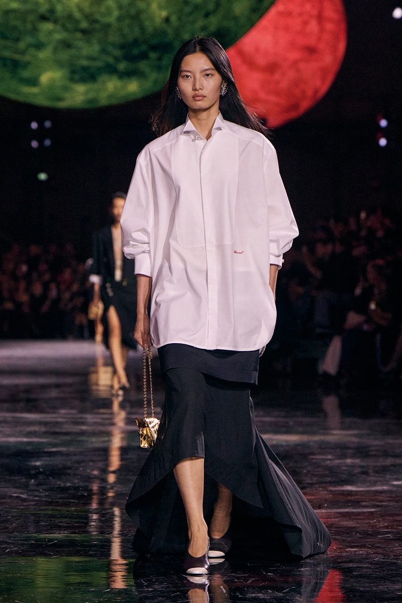 Matthieu Blazy Chanel Debut Paris Fashion Week SS26 Collection modernity luxury fashion french couture