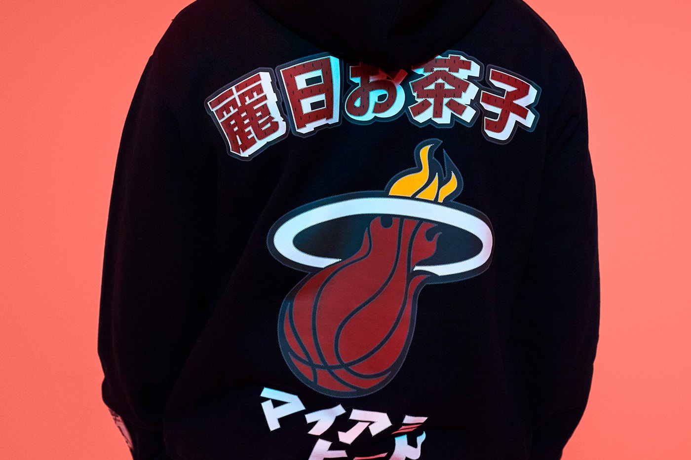 'My Hero Academia' and the NBA Team Up for Second Collaboration Collection Izuku Midoriya - Boston Celtics  Katsuki Bakugo - New York Knicks  Ochaco Uraraka - Miami Heat  Shoto Todoroki - Philadelphia 76ers  Eijiro Kirishima - Chicago Bulls  Endeavor - Golden State Warriors  Mirko - Los Angeles Lakers nbalab hyperfly crunchyroll