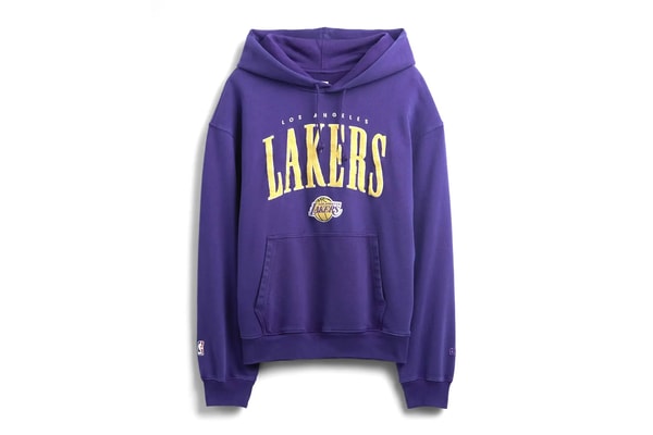 Gap and NBA Join Forces on New Collaboration Ahead of the Season collection release info boston celtics new york knicks los angeles lakers golden state warriors vintage inspired japan exclusive