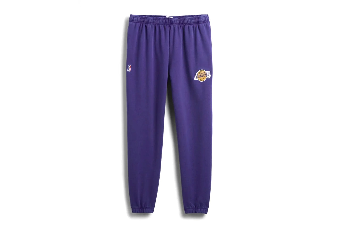 Gap and NBA Join Forces on New Collaboration Ahead of the Season collection release info boston celtics new york knicks los angeles lakers golden state warriors vintage inspired japan exclusive