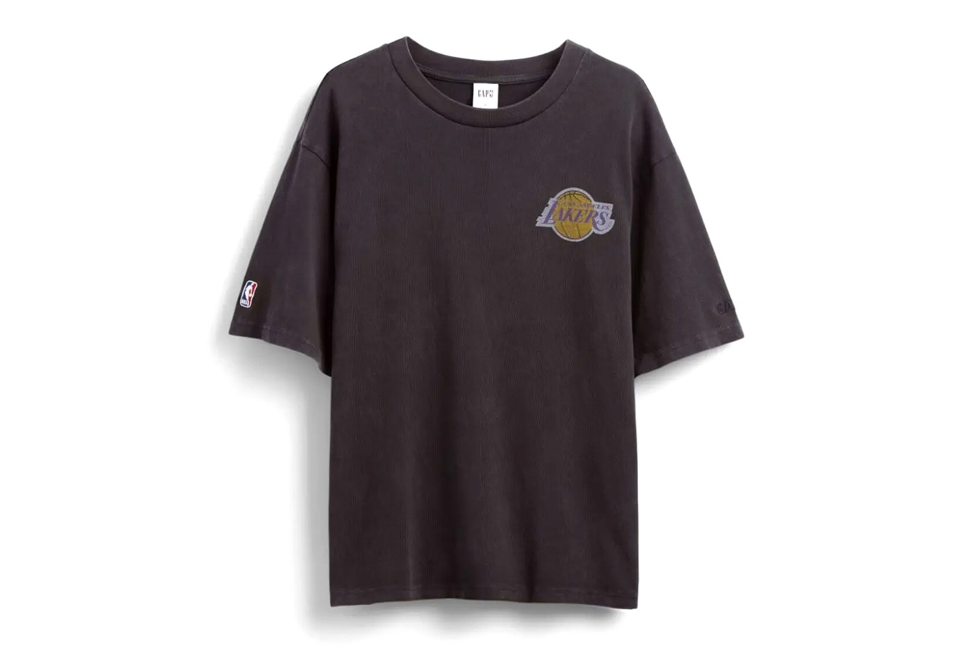 Gap and NBA Join Forces on New Collaboration Ahead of the Season collection release info boston celtics new york knicks los angeles lakers golden state warriors vintage inspired japan exclusive