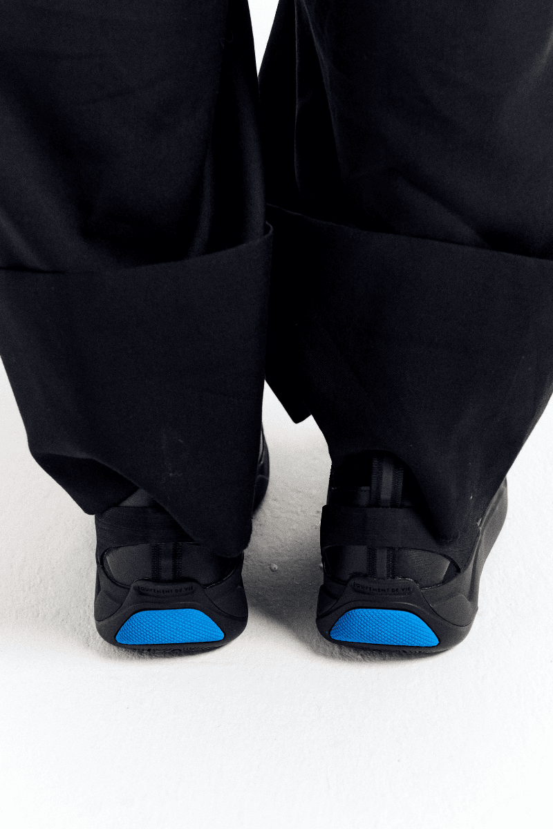 Équipement de Vie Is Reimagining the Boat Shoe for the City for AW25 AW25 “Onshore” campaign Sailing Shoes Deck Shoes Anti-Slip Compound sole, Winch Button heel pad, innovative contour patterning, and integrated drainage channels for enhanced water displacement