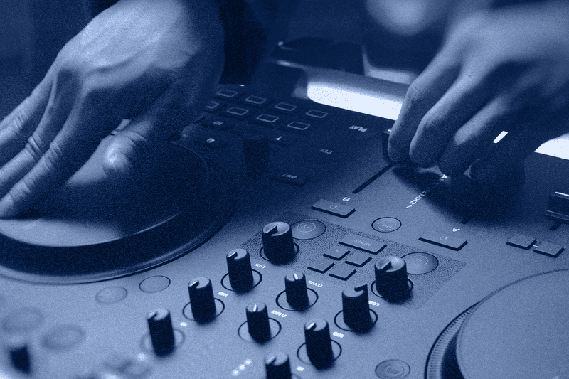 Native Instruments Launches Traktor MX2, a Feature-Packed 2-Channel DJ Controller Pioneer alphatheta denon