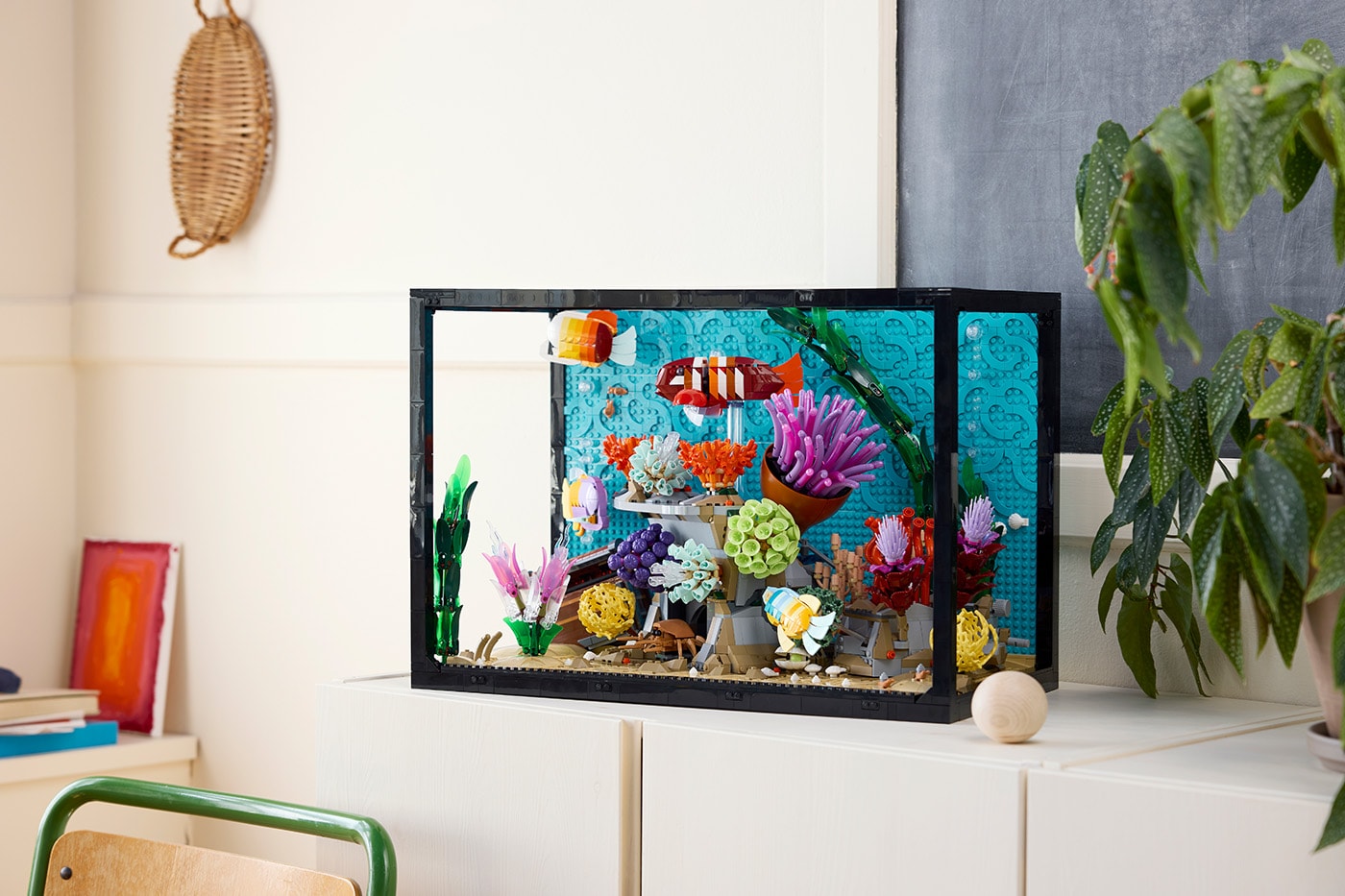An Underwater Utopia: LEGO® Icons Launches Tropical Aquarium swimming fish kinetic crab
