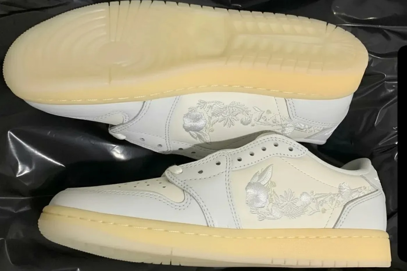 Air Jordan 1 Low OG “Floral Swoosh” Release Info Sail/Off White-Coconut Milk IF4391-100 all white leather spring 2026