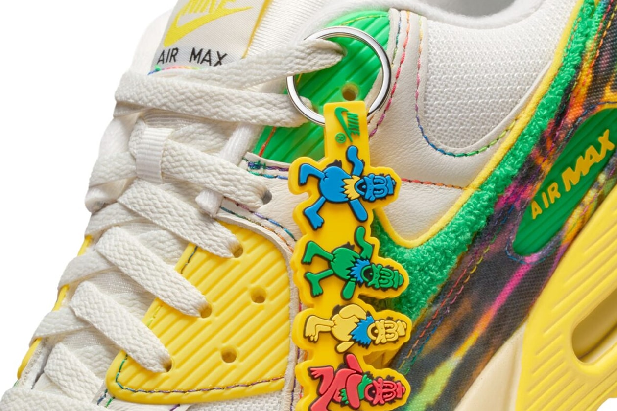 Best Sneaker Releases October 2025 Week 3 Nike Air Max 1000 Lilac Cooper Flagg New Balance Hesi Low v2 KNWLS Nike Air Max Muse Grateful Dead University of Oregon Nike Air Max 90 Grateful Ducks AURALEE New Balance T500 Nike Air Foamposite One Carbon Fiber NEIGHBORHOOD Y-3 Nizzastar Lo Nike GT Future Fire Feid Salomon XT-Pathway 2 FERXXO Air Jordan 3 Medium Olive