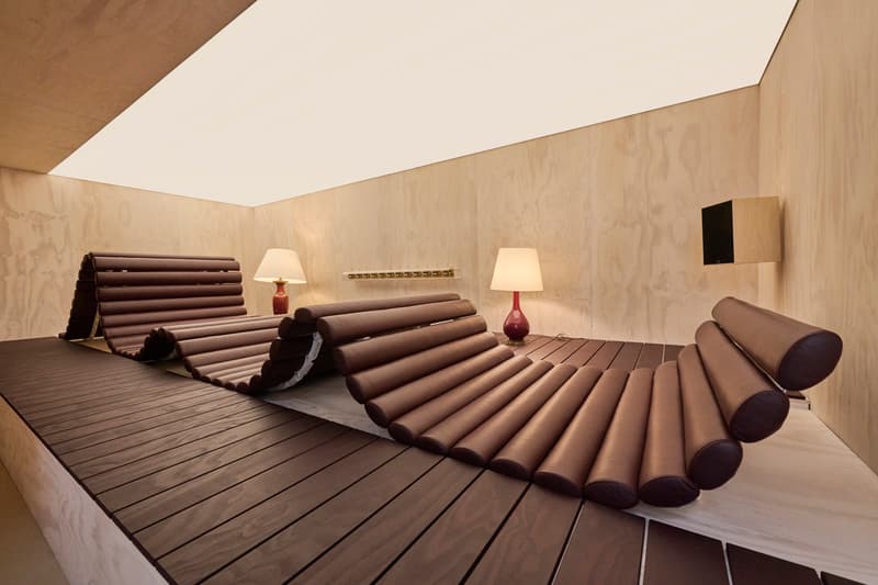 Articulated Floors Exhibit Pierre Paulin La Déclive