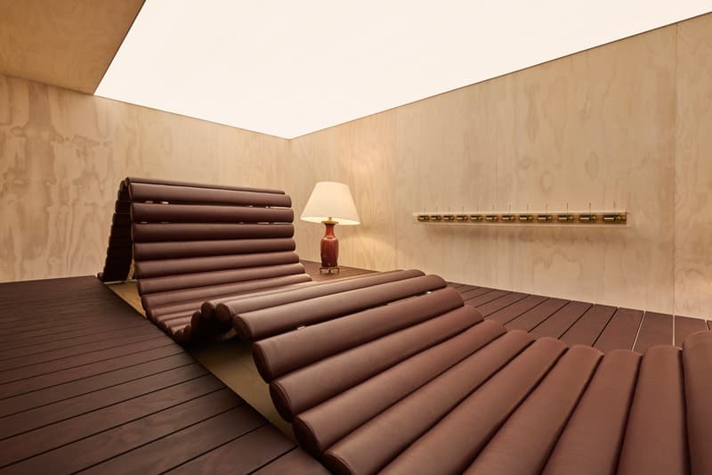 Articulated Floors Exhibit Pierre Paulin La Déclive