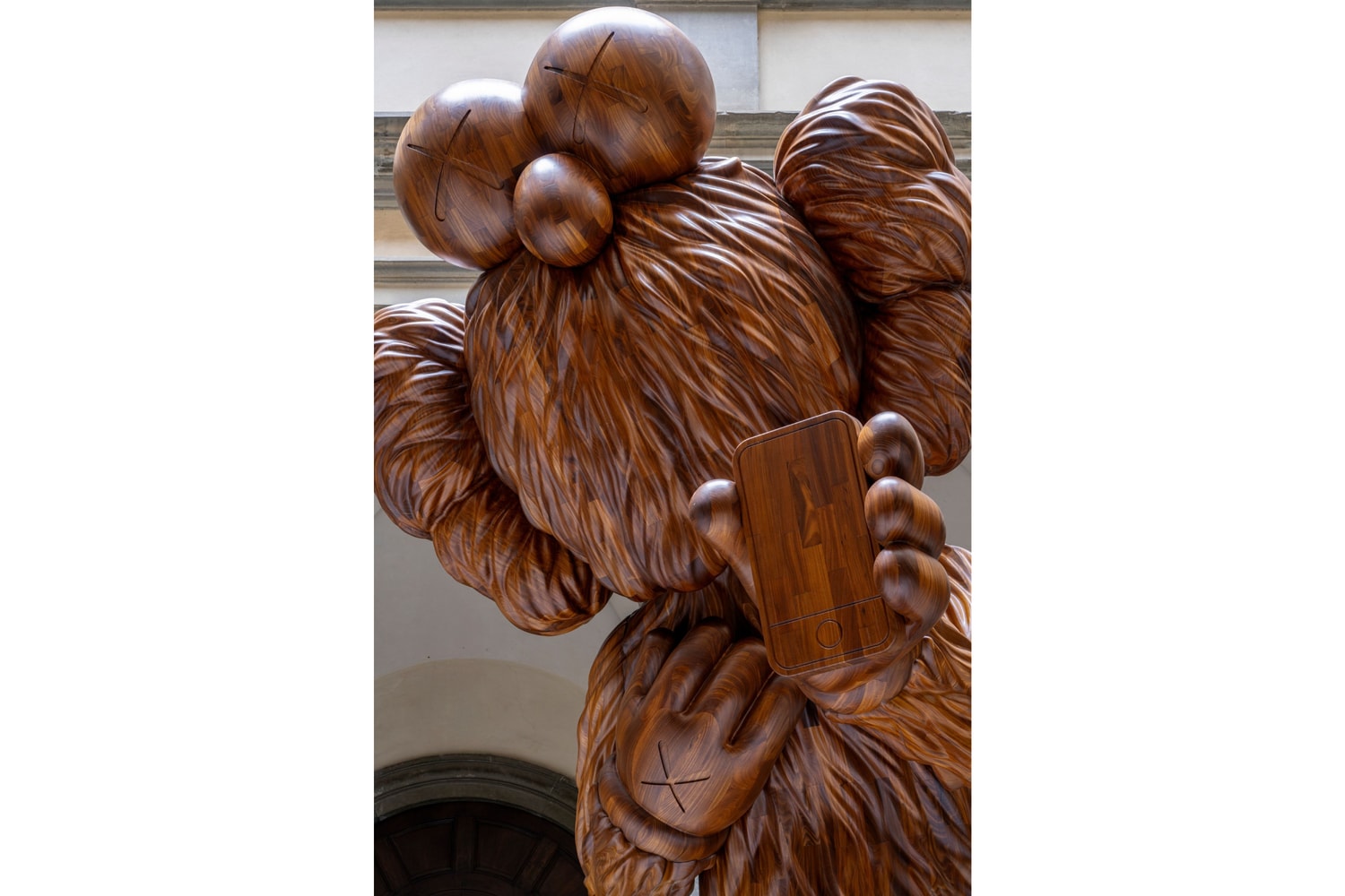 'KAWS: THE MESSAGE' at Palazzo Strozzi Florence Art Artworks