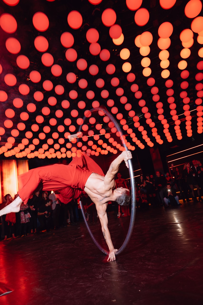 glo hilo heating stick bat rome the circle pop-up culture launch party STROBOSCOPE MOTOREFISICO OUCHHH ai display light 