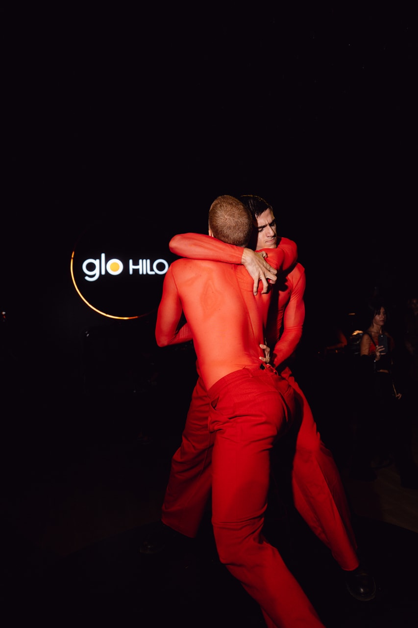 glo hilo heating stick bat rome the circle pop-up culture launch party STROBOSCOPE MOTOREFISICO OUCHHH ai display light 