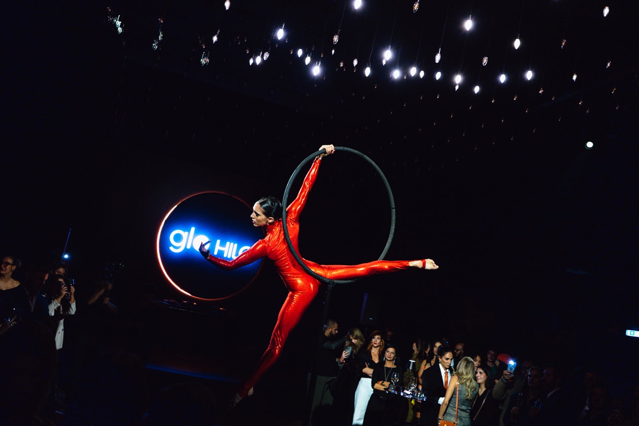 glo hilo heating stick bat rome the circle pop-up culture launch party STROBOSCOPE MOTOREFISICO OUCHHH ai display light 