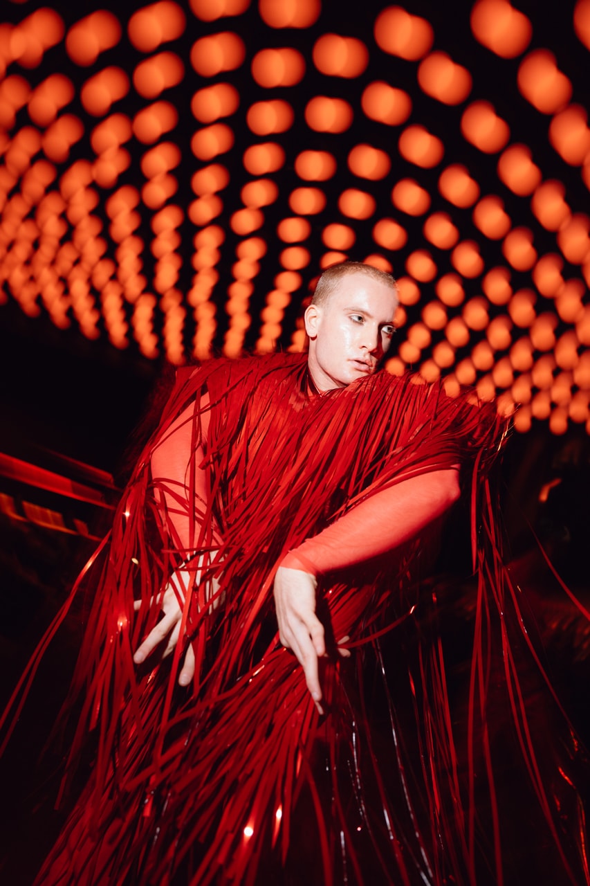 glo hilo heating stick bat rome the circle pop-up culture launch party STROBOSCOPE MOTOREFISICO OUCHHH ai display light 